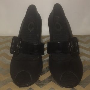 Dr Scholls black wedge heels! Super comfy!